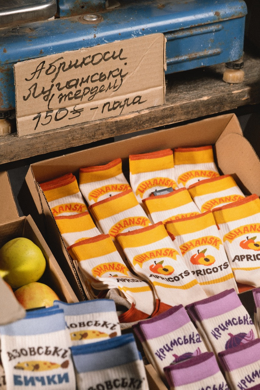 ルハンシクのアプリコット(Luhansk Apricots) ソックス｜１足入り